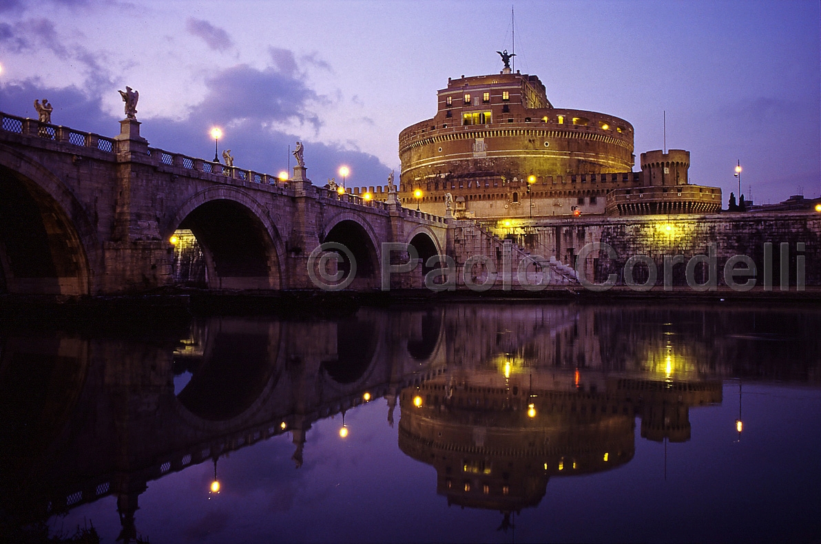 St. Angels Castle and Tiber River, Rome, Italy
 (cod:Rome 11)